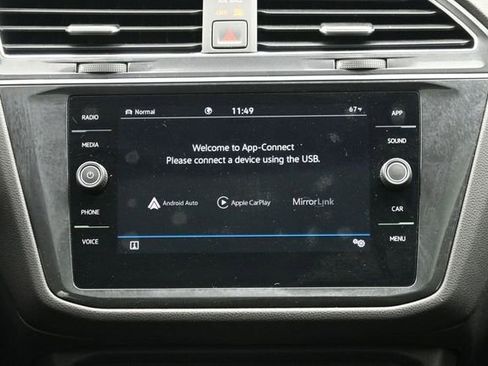 Used 2022 Volkswagen Tiguan SE AWD/4WD image 22