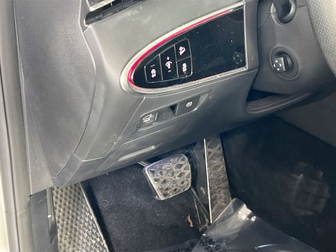 Used 2023 Genesis GV70 3.5T Sport w/ Sport Advanced Package image 10