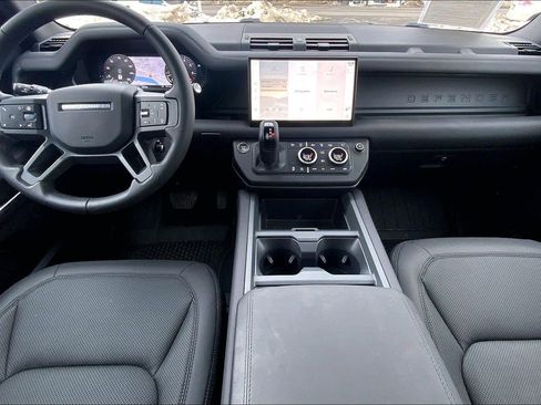 Used 2025 Land Rover Defender 110 S image 15