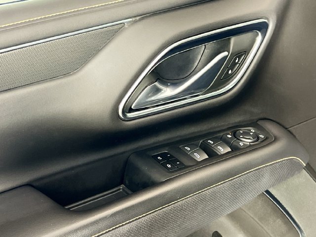 Used 2021 GMC Yukon AT4 w/ Technology Package AWD/4WD image 12
