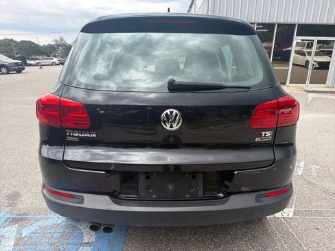 Used 2017 Volkswagen Tiguan S AWD/4WD image 9