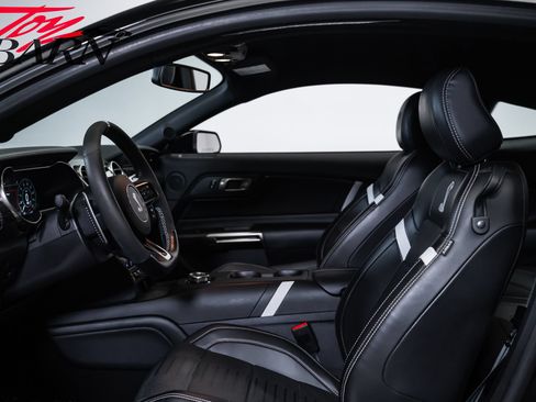 Used 2021 Ford Mustang Shelby GT500 w/ Technology Package RWD image 23