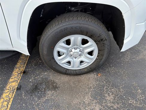 New 2026 Toyota Tundra SR image 19