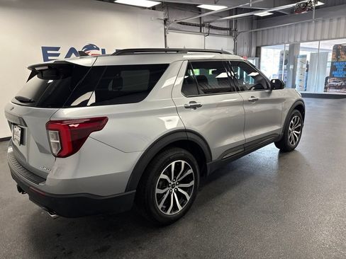 Used 2023 Ford Explorer ST-Line w/ Class IV Trailer Tow Package AWD/4WD image 12