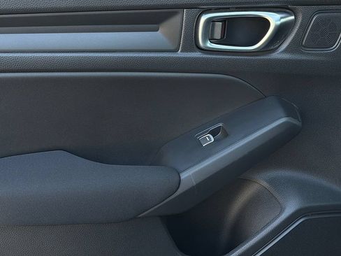 Used 2025 Honda Civic Sport image 13