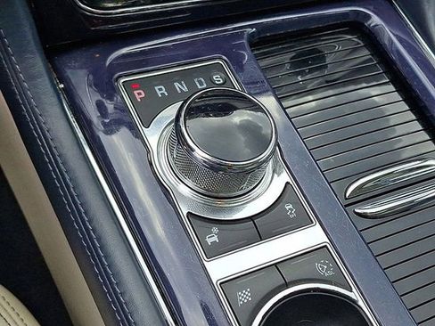 Used 2011 Jaguar XJ image 15