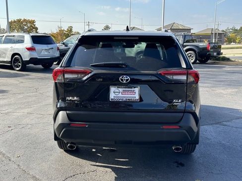 Used 2025 Toyota RAV4 XLE image 4