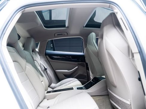 Used 2025 Porsche Panamera w/ Premium Package RWD image 40