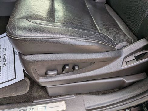 Used 2017 Chevrolet Suburban Premier image 30