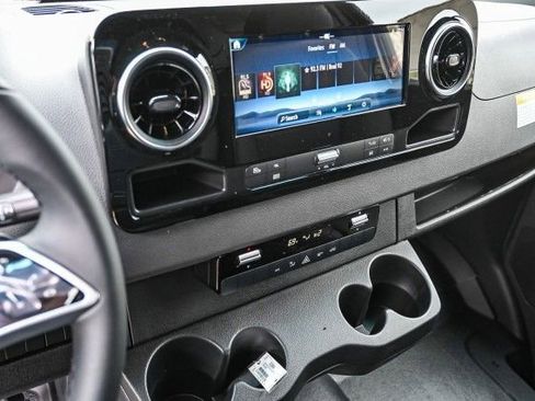 New 2025 Mercedes-Benz Sprinter 2500 image 13
