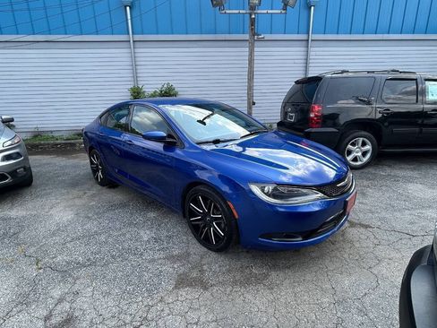 Used 2016 Chrysler 200 S w/ Comfort Group FWD image 14