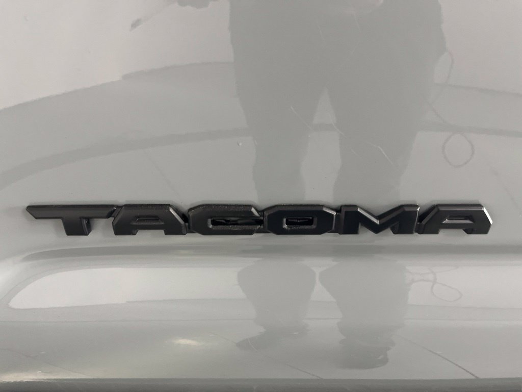 Used 2019 Toyota Tacoma Limited AWD/4WD image 37