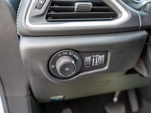 New 2026 Chrysler Pacifica Select image 16