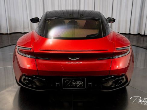 Used 2020 Aston Martin DB11 AMR image 18