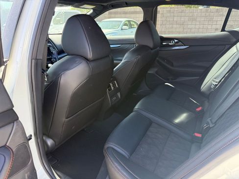 Used 2023 Nissan Maxima SR w/ Sport Mat Group image 11
