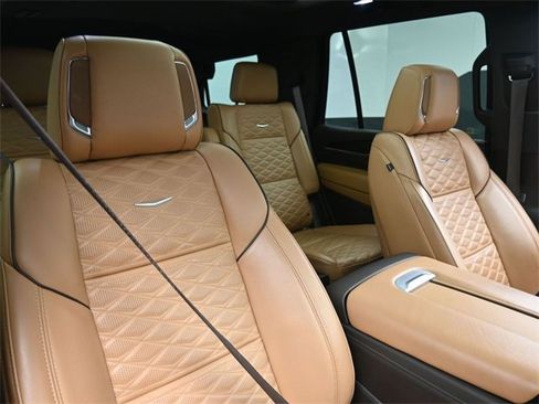 Used 2021 Cadillac Escalade Sport w/ Driver Assist Tech Package image 30