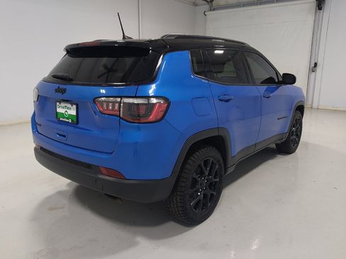 Used 2022 Jeep Compass Latitude AWD/4WD image 9