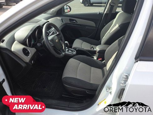 Used 2016 Chevrolet Cruze LS image 19