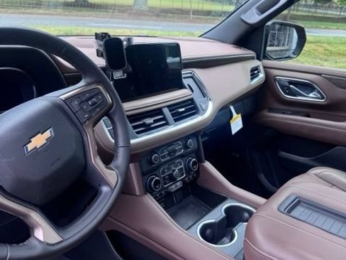 Used 2024 Chevrolet Suburban High Country w/ Max Trailering Package AWD/4WD image 13