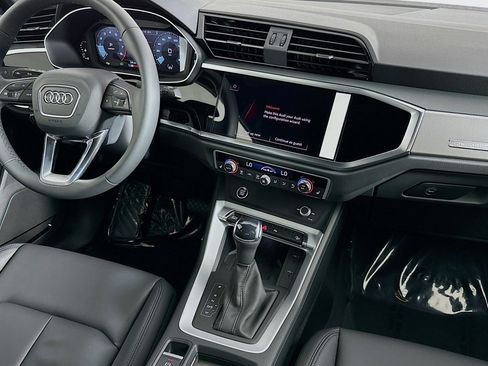 New 2025 Audi Q3 2.0T Premium image 6