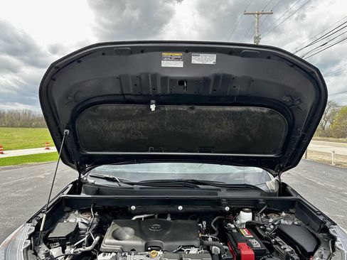 Used 2020 Toyota RAV4 XLE AWD/4WD image 38