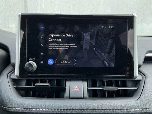 Used 2025 Toyota RAV4 XLE image 30