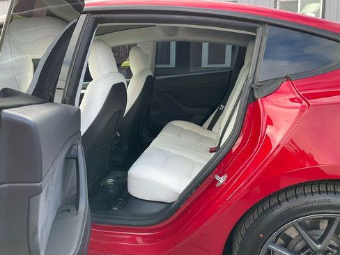 Used 2021 Tesla Model 3 Standard Range Plus image 25