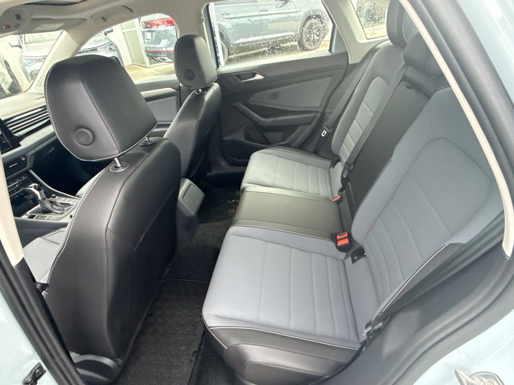 Certified 2026 Volkswagen Jetta SE FWD image 23