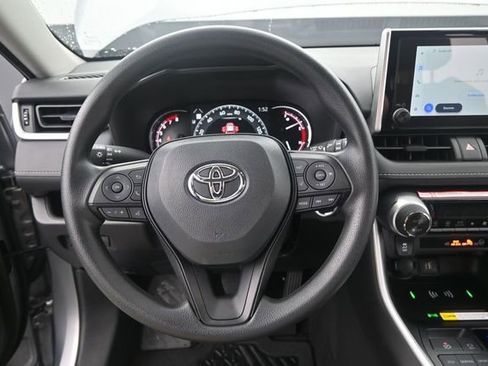 Used 2025 Toyota RAV4 XLE FWD image 5