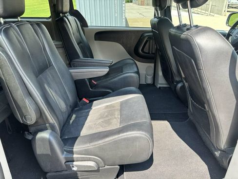 Used 2019 Dodge Grand Caravan SXT FWD image 20