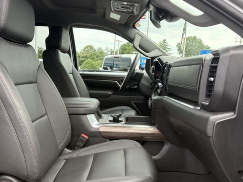 Used 2025 Chevrolet Silverado 2500 LT w/ Trail Boss Package AWD/4WD image 12