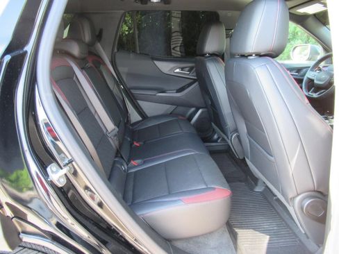 Used 2026 Chevrolet Equinox RS w/ Safety and Technology Package FWD image 34