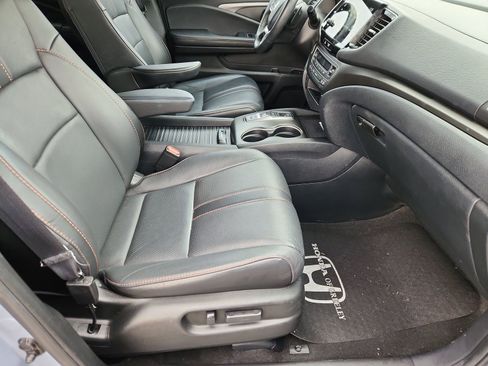 Used 2023 Honda Passport TrailSport image 15