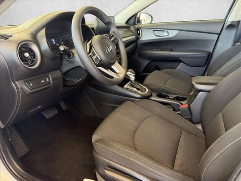 Used 2021 Kia Forte LXS FWD image 9