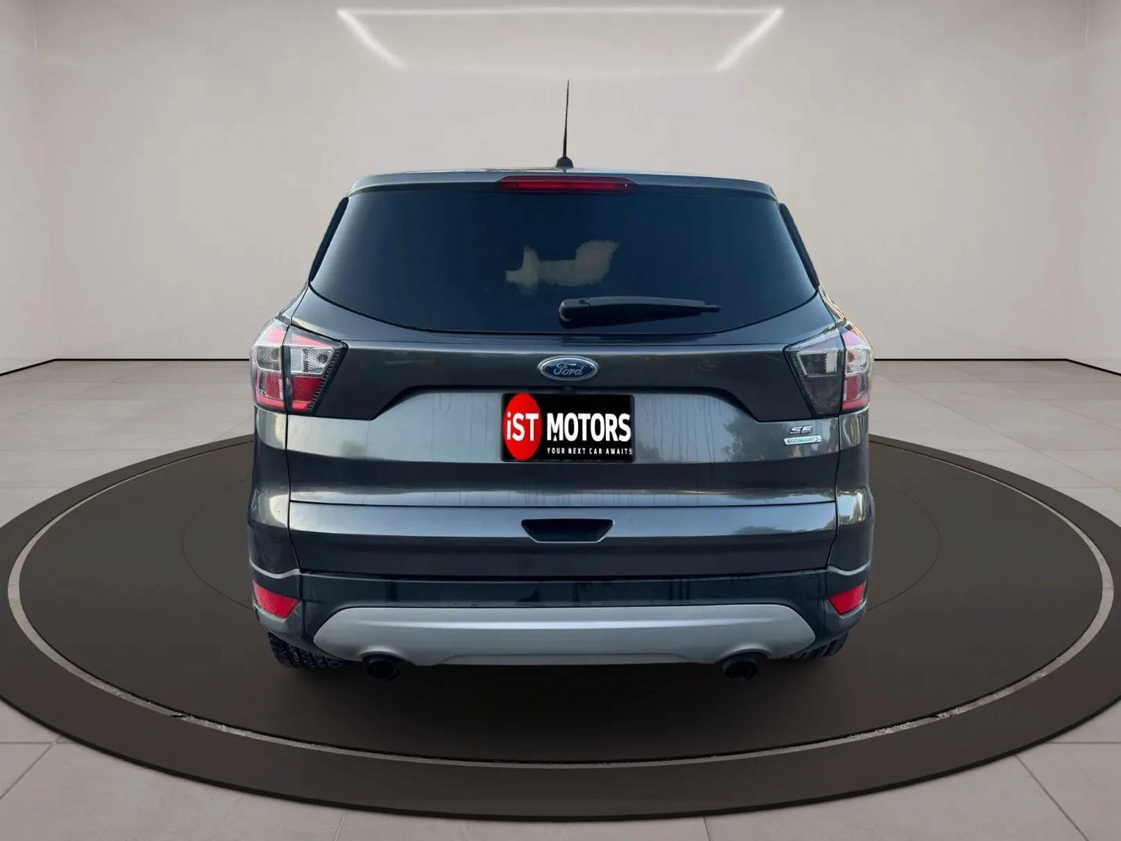 Used 2017 Ford Escape SE FWD image 5