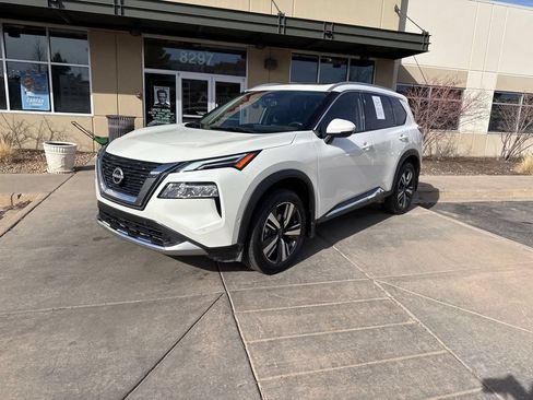 Used 2023 Nissan Rogue Platinum AWD/4WD image 2