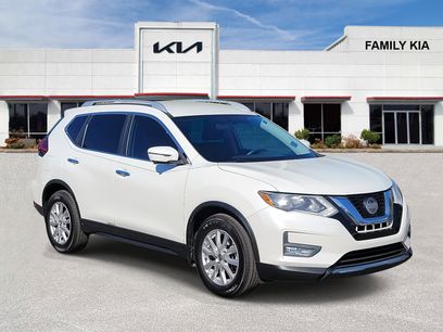 Used 2018 Nissan Rogue SV w/ Premium Package