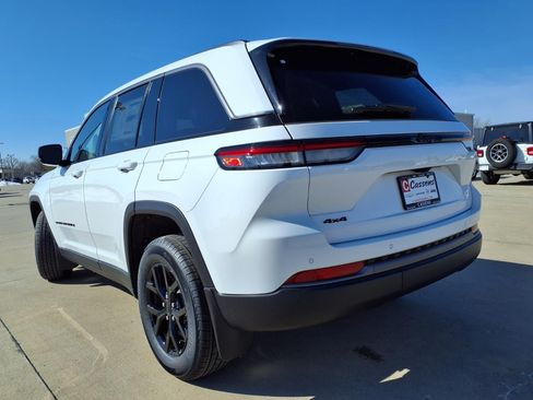 New 2026 Jeep Grand Cherokee Altitude AWD/4WD image 28