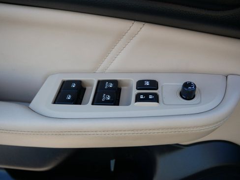 Used 2018 Subaru Outback 2.5i Limited AWD/4WD image 16