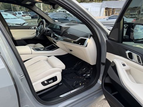 Used 2024 BMW X5 M60i image 29