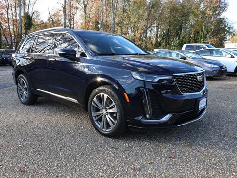 Used 2021 Cadillac XT6 Premium Luxury image 7