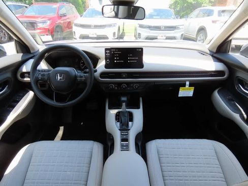 New 2026 Honda HR-V LX image 17