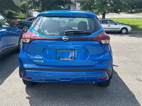New 2025 Nissan Kicks Play S image 5