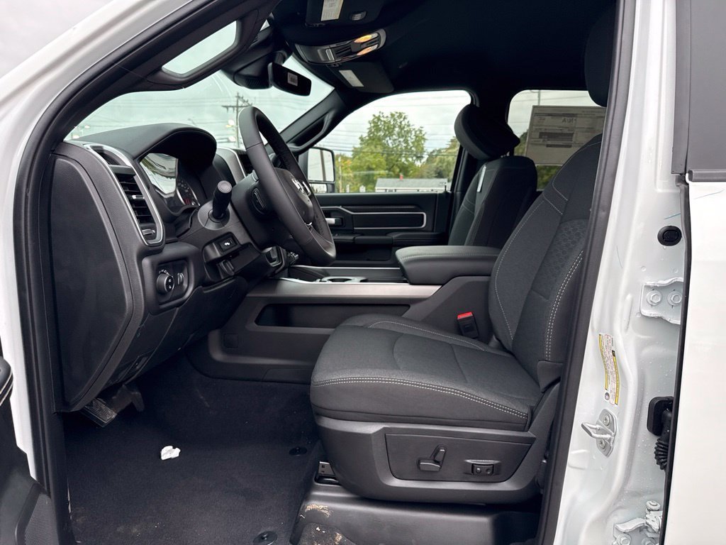 New 2027 RAM 2500 Big Horn AWD/4WD image 16
