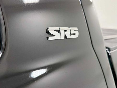 Used 2015 Toyota Tundra SR5 w/ TRD Off Road Package AWD/4WD image 26