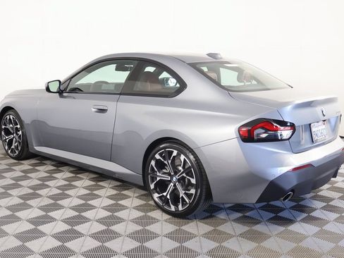 Used 2025 BMW 230i Coupe w/ Convenience Package RWD image 6