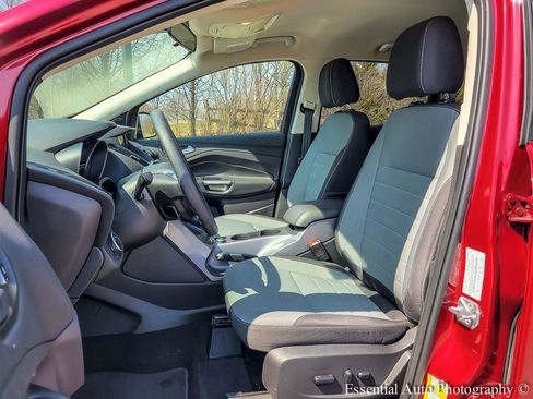 Used 2016 Ford Escape SE w/ Equipment Group 201A image 8