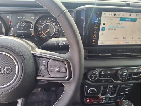 New 2026 Jeep Gladiator Rubicon AWD/4WD image 20