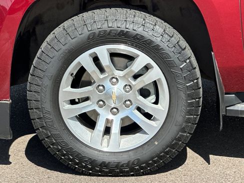 Used 2017 Chevrolet Tahoe LT w/ Luxury Package AWD/4WD image 25