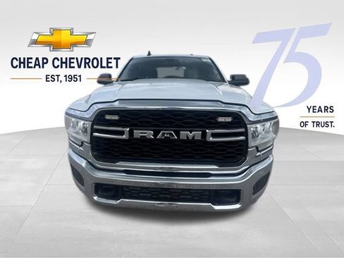 Used 2021 RAM 3500 Tradesman w/ Chrome Appearance Group AWD/4WD image 8